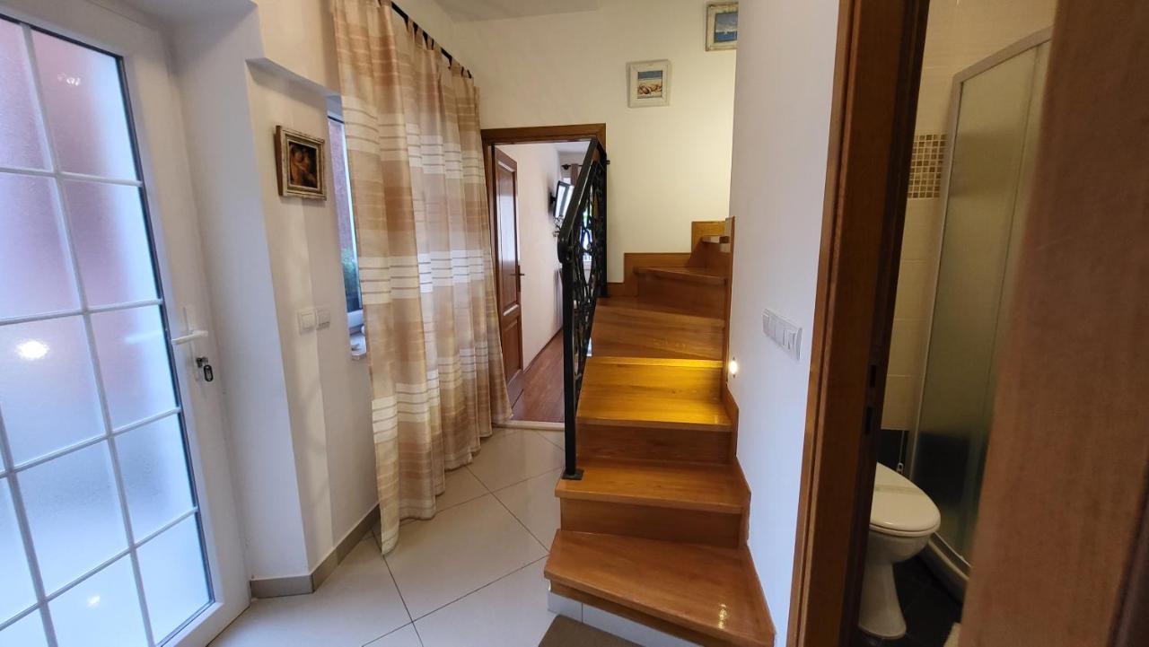 Stone House Apartments Didini Dvori Lumbarda Ngoại thất bức ảnh