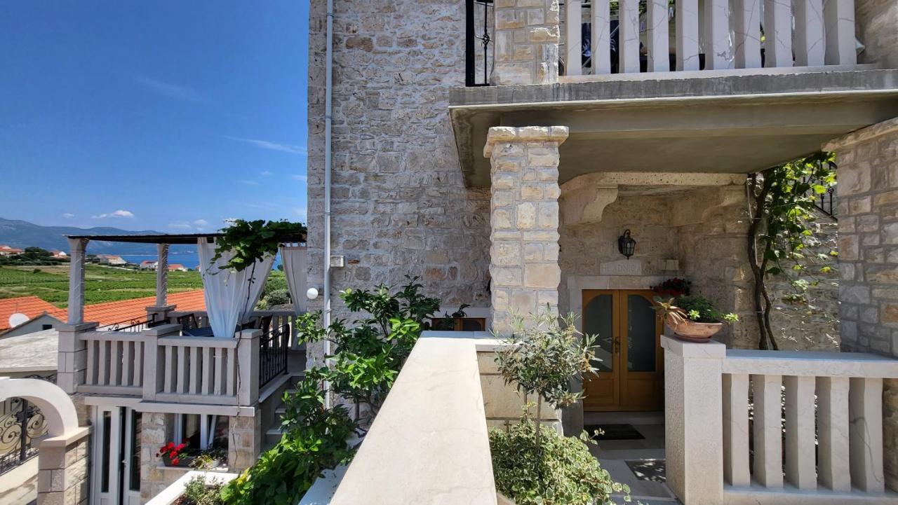 Stone House Apartments Didini Dvori Lumbarda Ngoại thất bức ảnh
