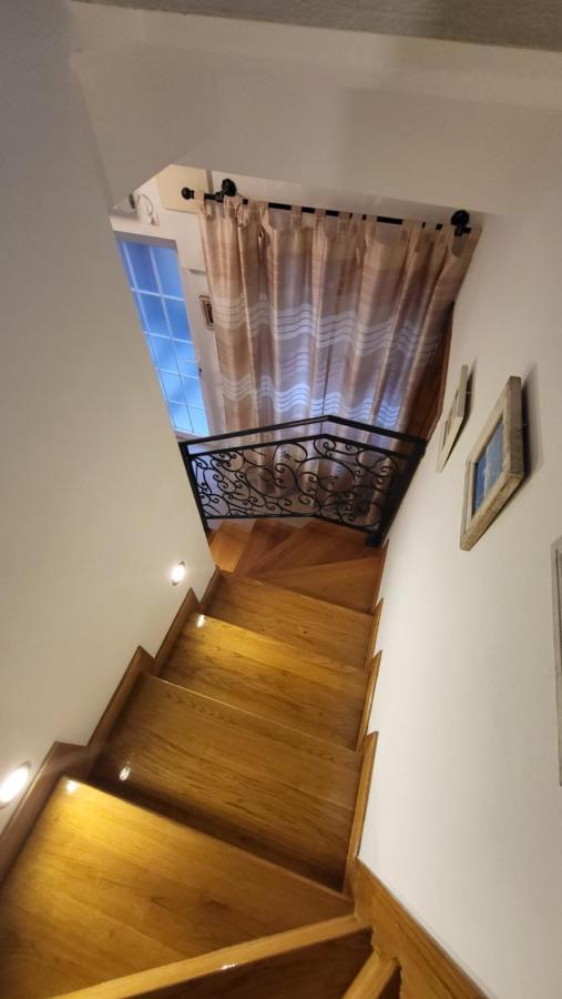 Stone House Apartments Didini Dvori Lumbarda Ngoại thất bức ảnh