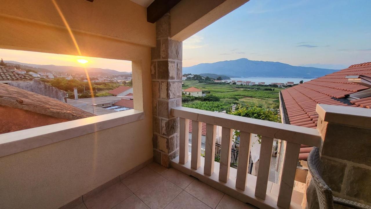 Stone House Apartments Didini Dvori Lumbarda Ngoại thất bức ảnh
